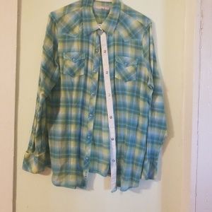 Long sleeve collared shirt